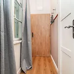 Charming, Modern, 1-bed Flat By Museum Of Praga