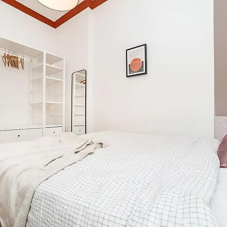 Apartamento Charming, Modern, 1-bed Flat By Museum Of Praga