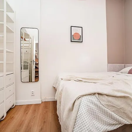Charming, Modern, 1-bed Flat By Museum Of